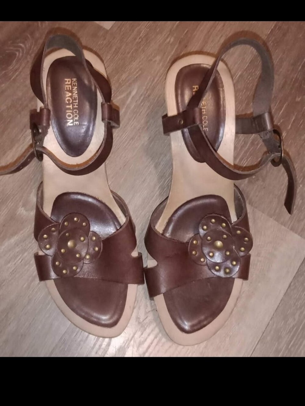 Kenneth Cole Reaction Sz 8.5 Dark Brown Leather Floral Wood Sandals